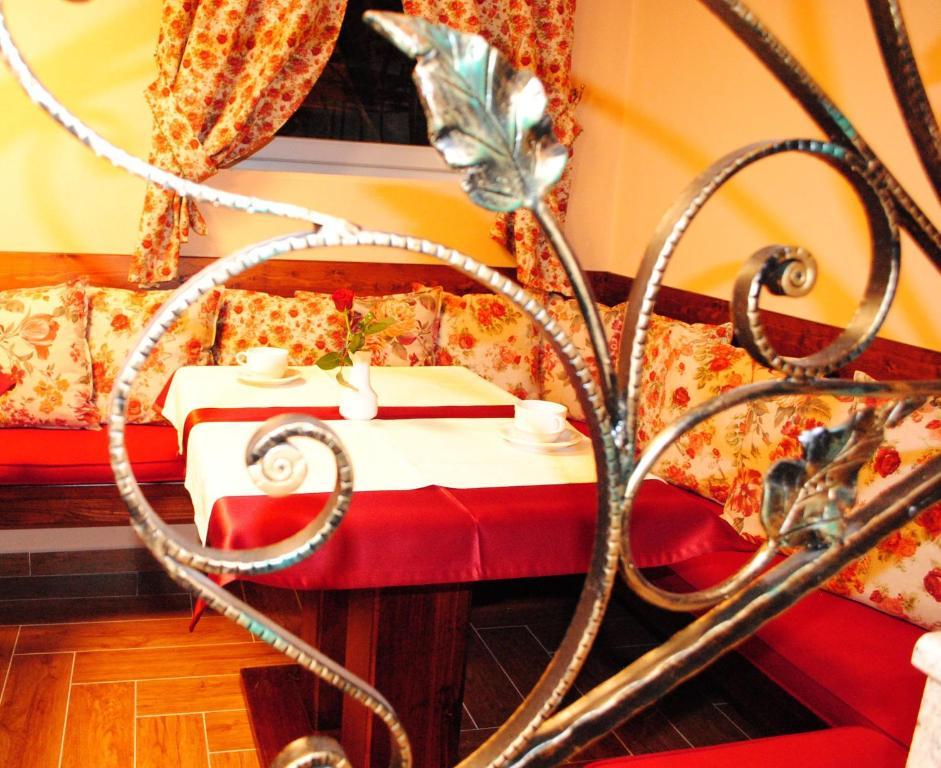 Hotel Vila 60 Тирана Экстерьер фото