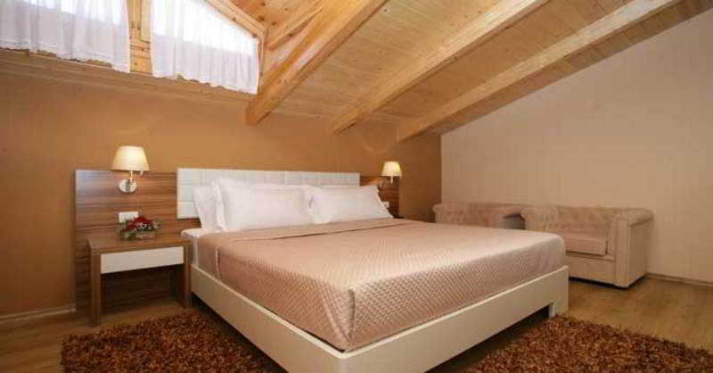 Hotel Vila 60 Тирана Экстерьер фото